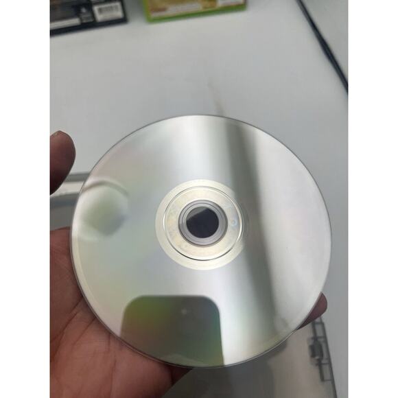 Gears Of War I, II, III Xbox 360 With Bonus Disc - Picture 7 of 16